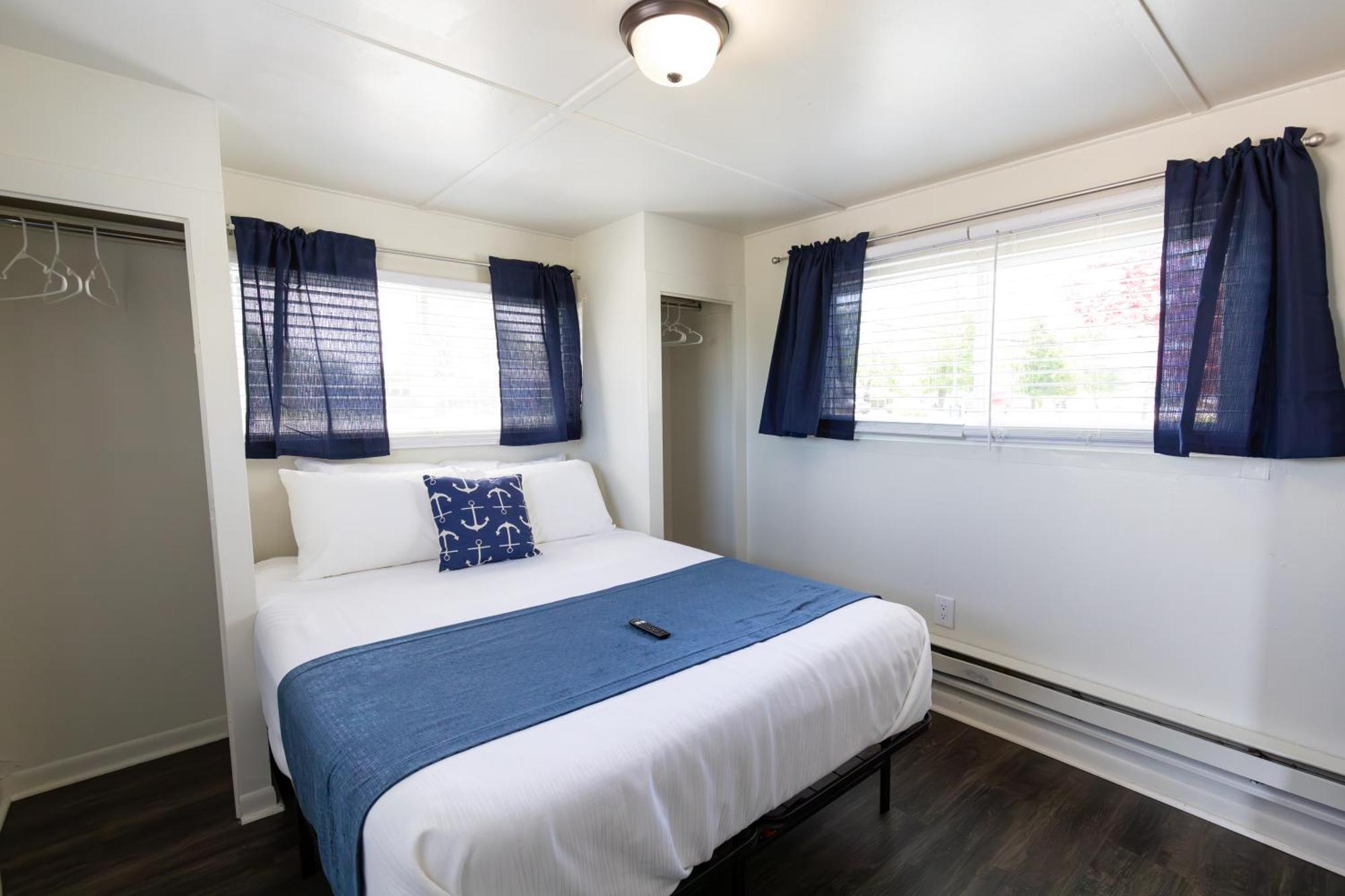 Anchor Bay Inn And Suites 桑达斯基 客房 照片